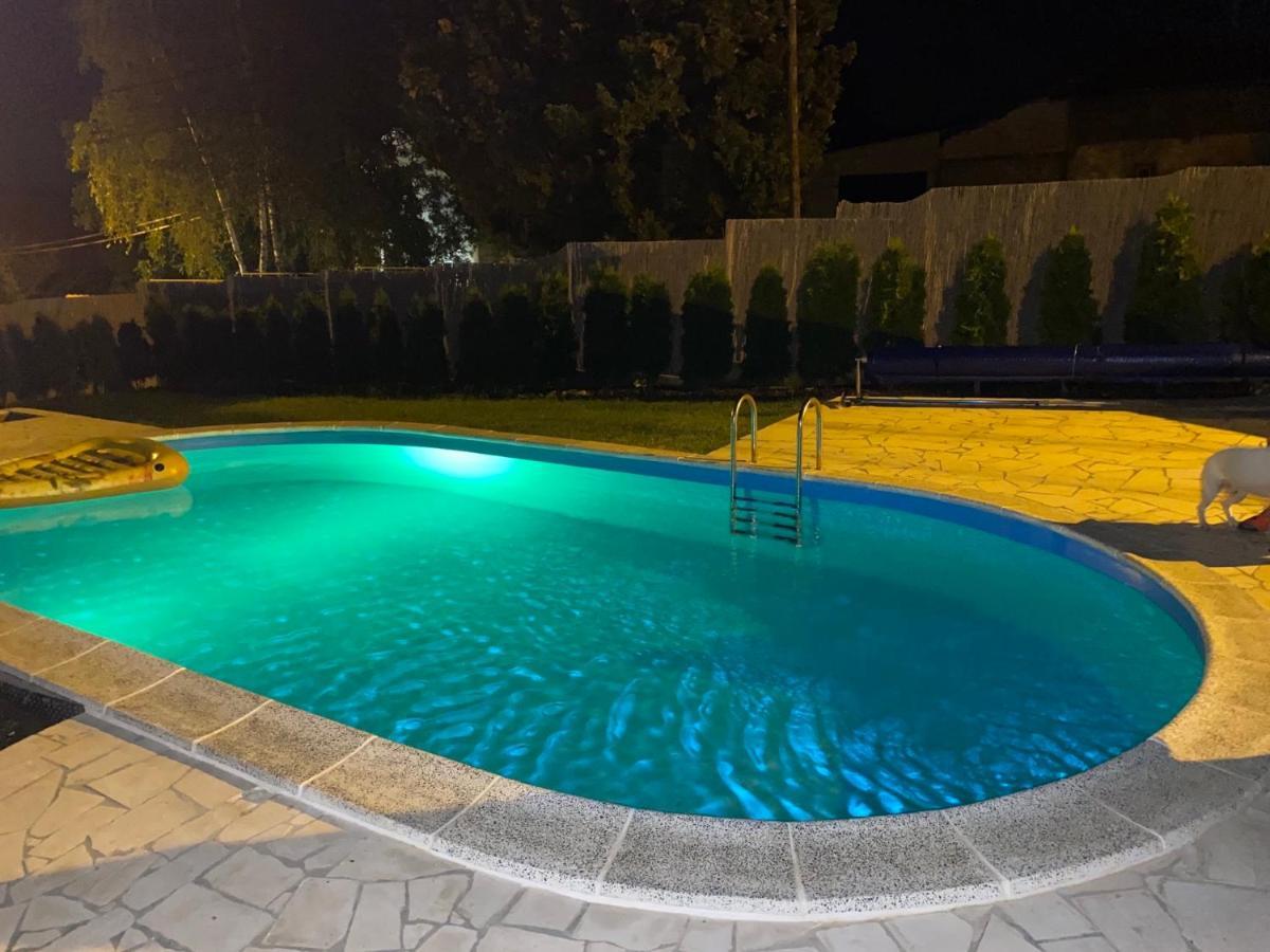 Willa Mika'S Poolhouse Belgrad Zewnętrze zdjęcie
